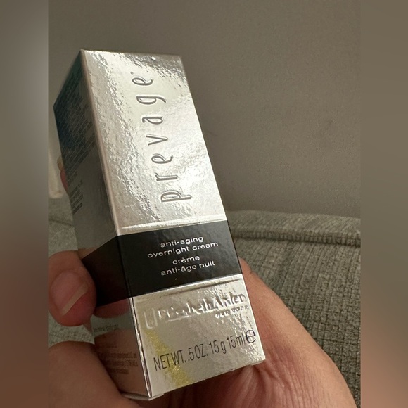 Elizabeth Arden anti aging overnight cream - Picture 2 of 3